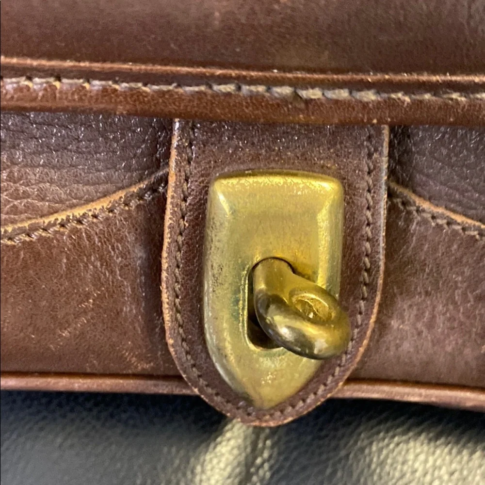 Classic Dooney & Bourke Brown Leather Bag - Picture 9 of 13